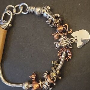 CAT ASSORTMENT CHARM BRACELET NWT